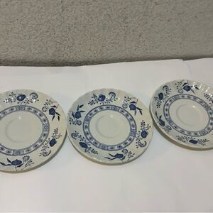 VTG J&G Meakin Blue Nordic Onion Scalloped Edge Round saucers set of 3 G7